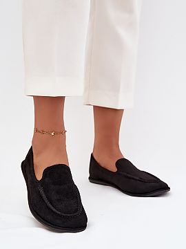 Mocassin Step in style  Women\'s moccasins made of eco suede are a classic and comfortable option for everyday wear. Set on a flat sole, they guarantee wearing comf