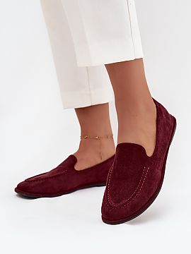 Mocassin Step in style  Women\'s moccasins made of eco-suede are a classic and comfortable option for everyday wear. Set on a flat sole, they guarantee comfort, and