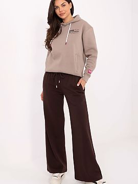 Tracksuit trousers Relevance  Sweatpants in a casual style, perfect for everyday wear. Made of high-quality cotton and polyester blend, they provide comfort and durabilit