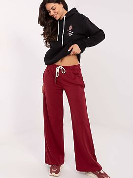 Tracksuit trousers Relevance  Sweatpants in a casual style, perfect for everyday wear. Made of high-quality cotton and polyester blend, they provide comfort and durabilit