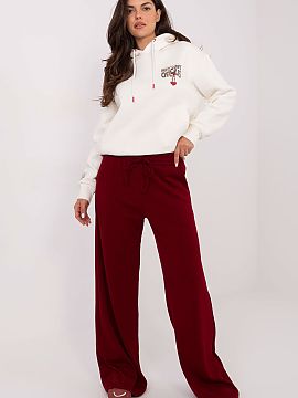 Tracksuit trousers Relevance  Sweatpants in a casual style, perfect for everyday wear. Made of a soft blend of viscose, polyester, and elastane, they provide comfort, bre