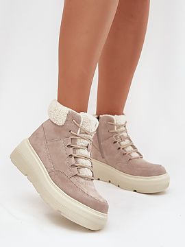 Snow boots Step in style  Women\'s snow boots from the Vinceza brand are the perfect choice for winter days! Made of natural suede, set on a massive platform that eff