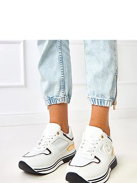 Sport Shoes Solea  Modern low-cut sports shoes made of durable vegan leather. A classic, round toe and lace-up closure guarantee comfort and a perfect fit to t