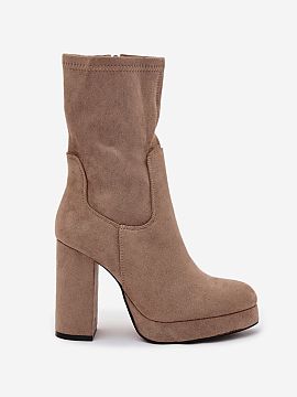 Heeled boots Step in style