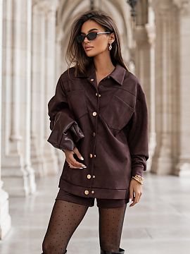 Complete LaBalancia  Discover our unique set with a brown POSH shirt-jacket, which combines elegance and functionality. This unique set was created with modern w