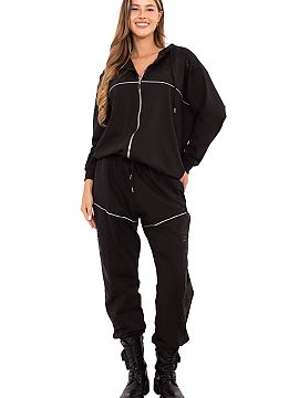 Complete Relevance  Women\'s tracksuit set in a casual style, perfect for everyday occasions. Made of cotton with added elastane, it ensures comfort and freedom