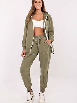Complete Relevance  Women\'s casual tracksuit set, perfect for everyday occasions. Made of cotton with added elastane, it provides comfort and freedom of moveme