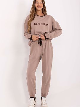 Complete Relevance  Women\'s casual tracksuit set perfect for everyday occasions. Made of cotton with a touch of elastane, it provides softness, comfort, and fr