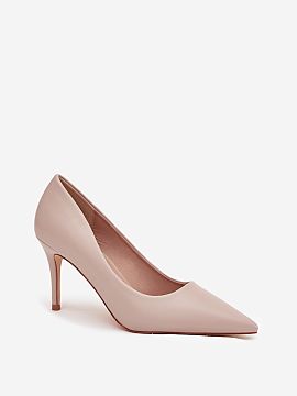 High heels Step in style