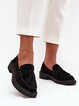 Mocassin Step in style  Women\'s moccasins made of natural suede. Set on a flat, stable heel. Fringes add a unique charm to them. These moccasins will be a perfect 