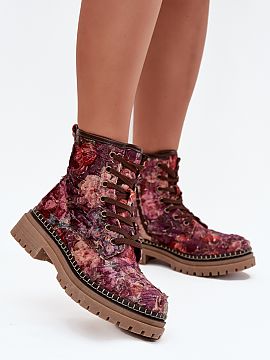 Botki Step in style  Women\'s ankle boots by the brand Artiker are a unique model that combines comfort with a striking appearance. Made with attention to detail