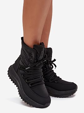 Snow boots Step in style  Warm snow boots from Big Star are the perfect choice for winter days, providing warmth and comfort in any situation. The thick sole effectiv