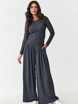 Complete Makadamia  This set is the perfect proposal for women who are looking for a combination of comfort, style, and delicacy. Made of soft, pleasant to the 