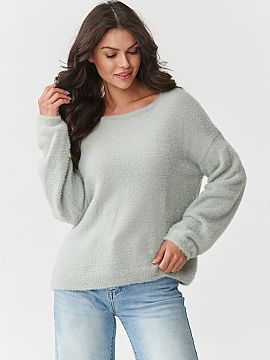sweter Makadamia  A women\'s sweater made of 100% polyamide is a proposal that combines modern design with exceptional comfort. The soft and fluffy material i