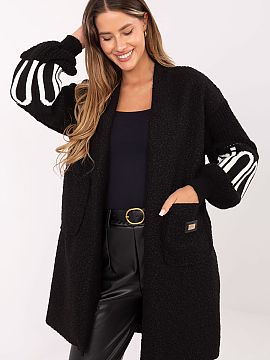 Cardigan Factory Price  This women\'s boucle cardigan is the perfect choice for everyday stylizations. Made of soft polyester with a varied texture of material, it 