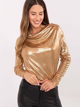 Bluzka Italy Moda  Elegant blouse with a refined character, perfect for formal occasions and parties. Made of shiny material made of a blend of polyester and v