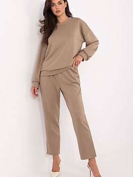 Complete Rue Paris  Stylish and comfortable women\'s tracksuit set is a proposal for women who appreciate elegance in their everyday outfits. The set consists o