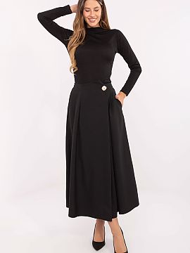 Skirt Rue Paris  This elegant midi skirt is the perfect combination of classic style and comfort, perfect for everyday wear, work, or more formal occasions. 
