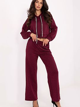 Complete Rue Paris  This women\'s tracksuit set combines elegance and comfort, perfect for everyday casual styling. The set consists of a hoodie with drawstring