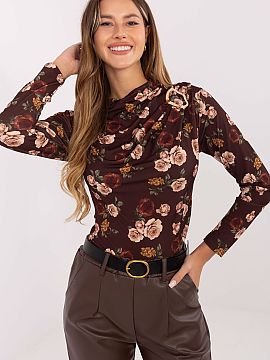 Bluzka Rue Paris  An elegant women\'s blouse with a fitted cut is the perfect choice for work, formal meetings, and everyday wear. Made of a pleasant to the t