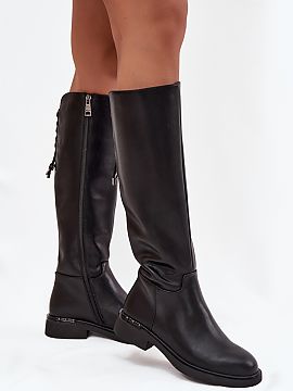 Kozaki Step in style  Women\'s boots from the Vinceza brand are an elegant and practical proposition for cooler days. Natural leather guarantees durability and co