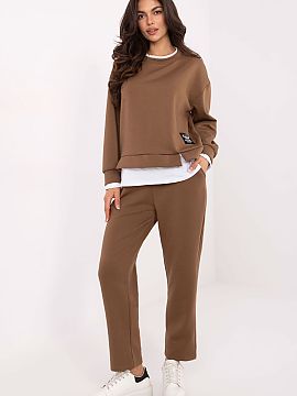 Complete Rue Paris  Women\'s casual set made of soft, delicate and extremely pleasant to the touch buttery material. The set consists of a hoodie with a round n