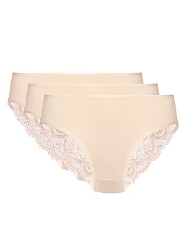 Set Gorteks  Three-pack of cotton figs with a lace back. The lace back of the panties prevents them from showing under clothing. Comfortable, non-restric