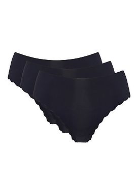 Set Gorteks  Comfortable panties sold in a pack of three. Decorative edges of the panties. The cut with a minimal amount of seams ensures discretion, the