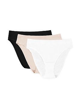 Set Gorteks  Three-pack of cotton panties, with a trendy, deeply cut leg, perfect for everyday wear. They elongate the legs and accentuate the buttocks. 