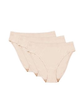 Set Gorteks  Three-pack of cotton briefs, with a trendy, deeply cut leg, perfect for everyday wear. They elongate the legs and emphasize the buttocks. Th