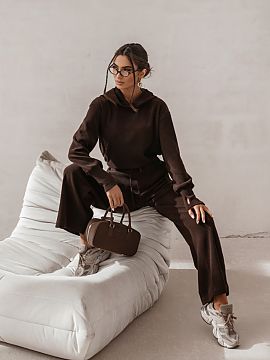 Complete LaBalancia  We present the HOPE set in brown, an ideal choice for those looking for comfort and style. This elegant set stands out with high-quality mat