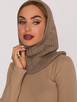 Balaclava Moe  The enveloping balaklava with a fitted neck perfectly protects against the cold, remaining lightweight and comfortable. The soft, elastic ya