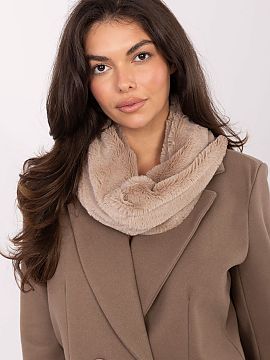 Chimney AT  Stylish and pleasant to touch fur neck warmer, which is perfect for colder days. Made of soft, fluffy material, it provides warmth and excep
