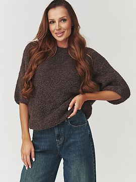 sweter Makadamia  Sometimes you don\'t need much to create a comfortable, stylish outfit, just this sweater. Soft as a cloud, with a slightly loose cut and el