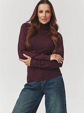 golf Makadamia  Stylish women\'s golf made of soft and elastic material, which perfectly fits the silhouette, emphasizing feminine shapes and providing comf