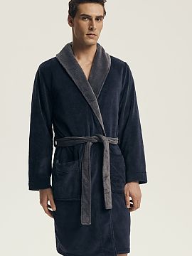 Men's bathrobe Henderson  Elegant men\'s dressing gown with loose, comfortable cut, made of smooth fabric that ensures pleasant use and a classic look. A model with a