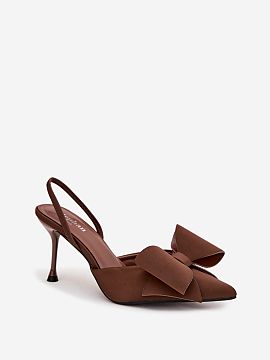 High heels Step in style