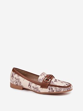 Mocassin Step in style