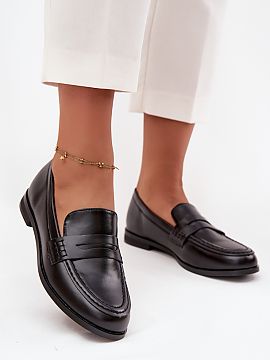 Mocassin Step in style  Women\'s loafers made of eco leather are a timeless proposal that combines elegance with comfort. Set on a flat heel, they provide comfort f