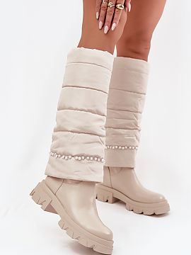 Kozaki Step in style  Women\'s boots made of a combination of eco leather and textile material are a stylish proposition for cooler days. The slip-on design ensur