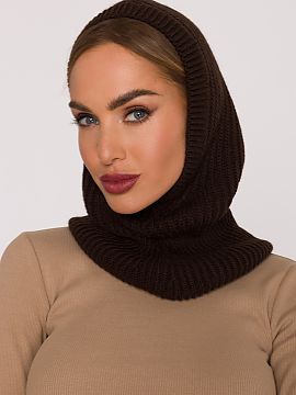 Balaclava Moe  The enveloping balaclava-type mask with a fitted collar perfectly protects against the cold while remaining lightweight and comfortable. The