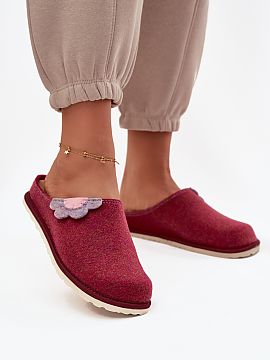 Slippers Step in style  Women\'s slippers from the Inblu brand are comfortable and lightweight home footwear, designed with everyday comfort in mind. Made of felt f