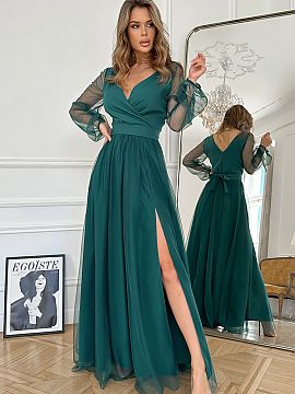 Long gown Bicotone  Beautiful long dress, extremely elegant, made of flowing fabric. The top with a delicate neckline, the bottom is two-layered with a slit on 
