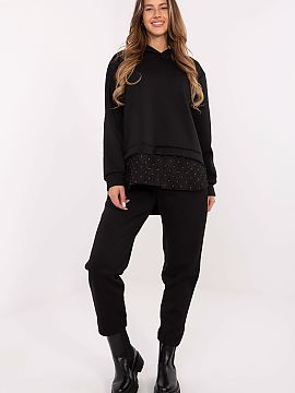 Complete Italy Moda  Stylish and comfortable women\'s set in a casual style, perfect for everyday wear. Made of high-quality blend of viscose and elastane, it is