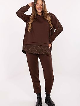 Complete Italy Moda  Stylish and comfortable women\'s set in a casual style, perfect for everyday wear. Made of high-quality blend of viscose and elastane, it is