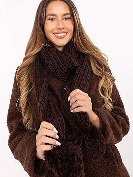 Sal AT  Soft and cozy scarf with a smooth texture, made of high-quality acrylic, which effectively protects against cold and ensures comfortable wea