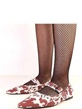 Balerinki Solea  Fashionable ballerinas fastened with a buckle, made of high-quality ecological suede leather, combining elegance with original design. The m