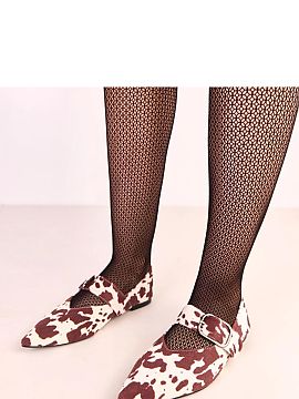 Balerinki Solea  Stylish ballerinas fastened with a large buckle, made of high-quality ecological suede leather in a cow print pattern, which combines classi