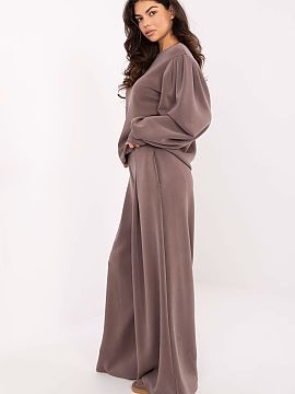 sweatshirt Factory Price  This women\'s blouse is the quintessence of comfort and feminine style in everyday wear. Made of soft, delicate, and exceptionally pleasant 