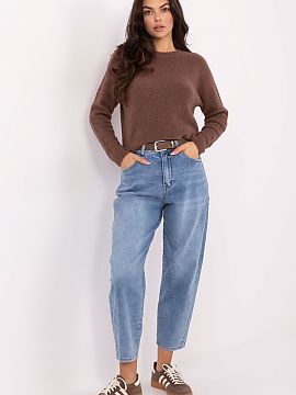 Jeans Factory Price  These women\'s carrot jeans are a fashionable and comfortable everyday option, combining stylish look with wearing comfort. Made from a high
